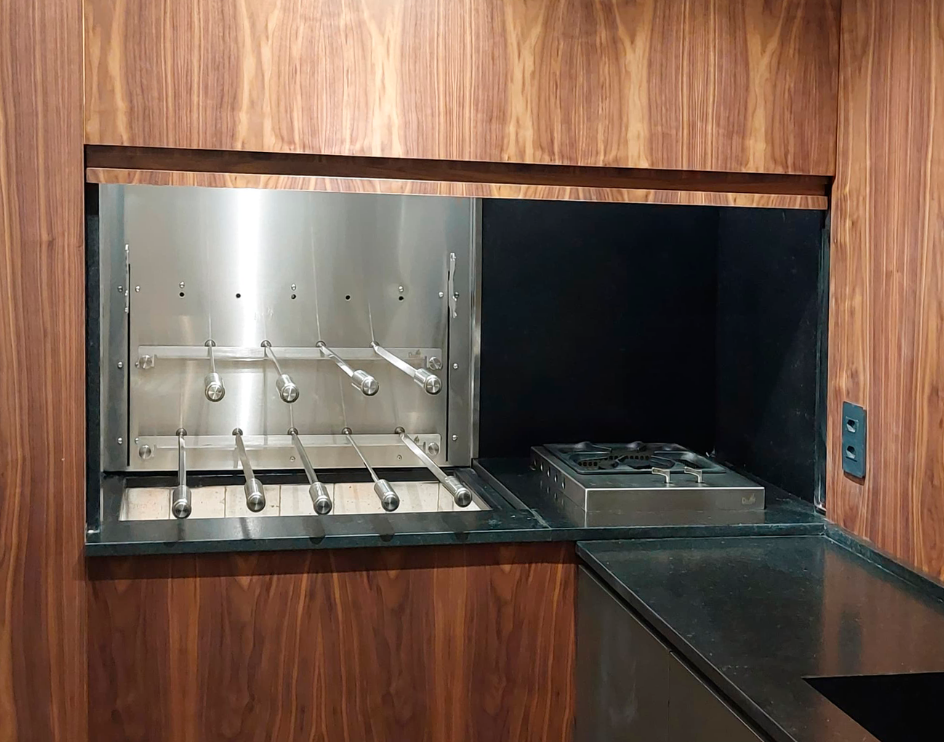 churrasqueira rotativa a carvão linha Evolution