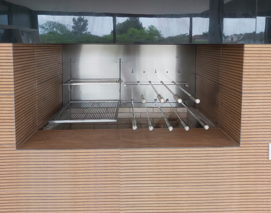 churrasqueira rotativa a carvão linha Evolution