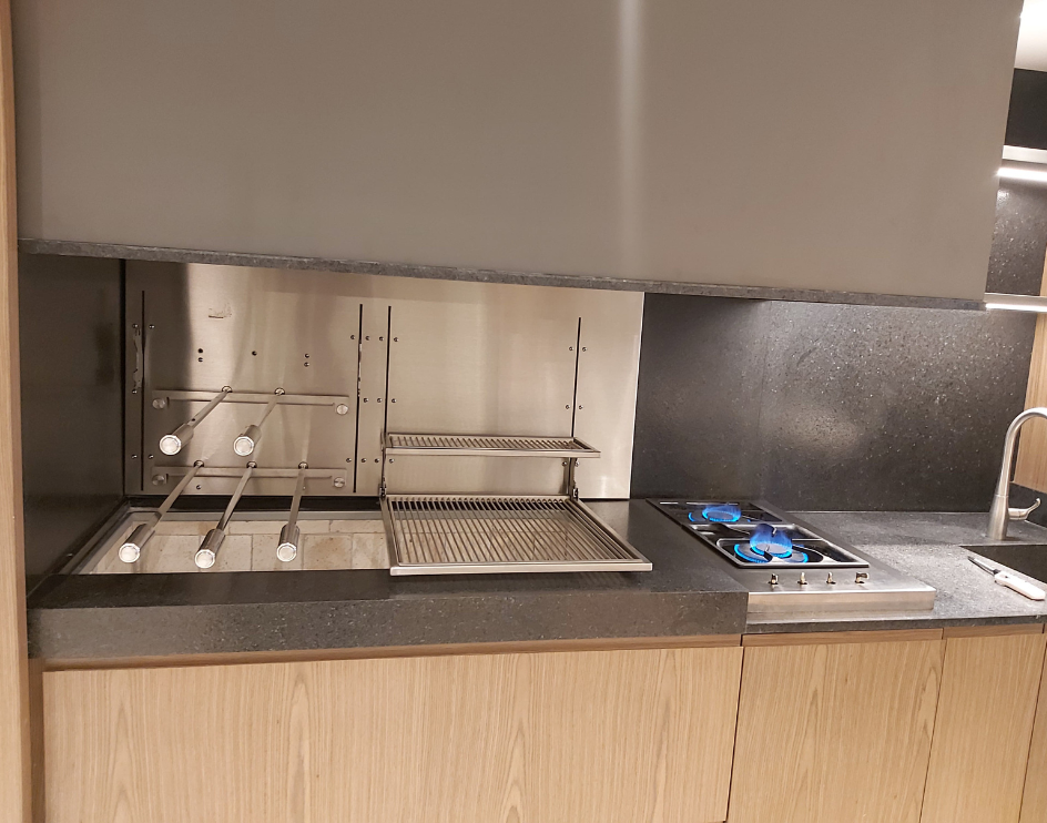 churrasqueira rotativa a carvão linha Evolution