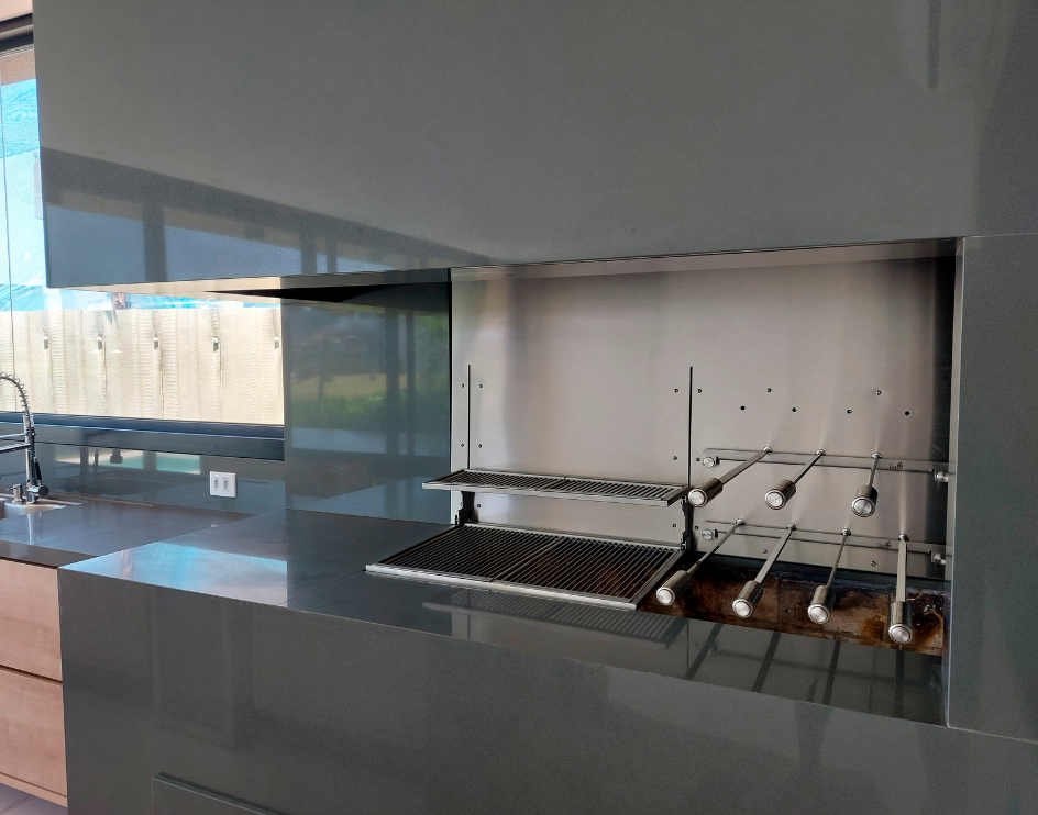 churrasqueira rotativa a carvão linha Evolution